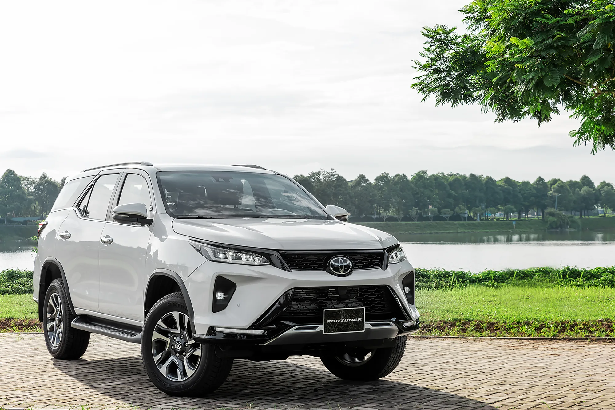 Toyota Fortuner IMG_4151