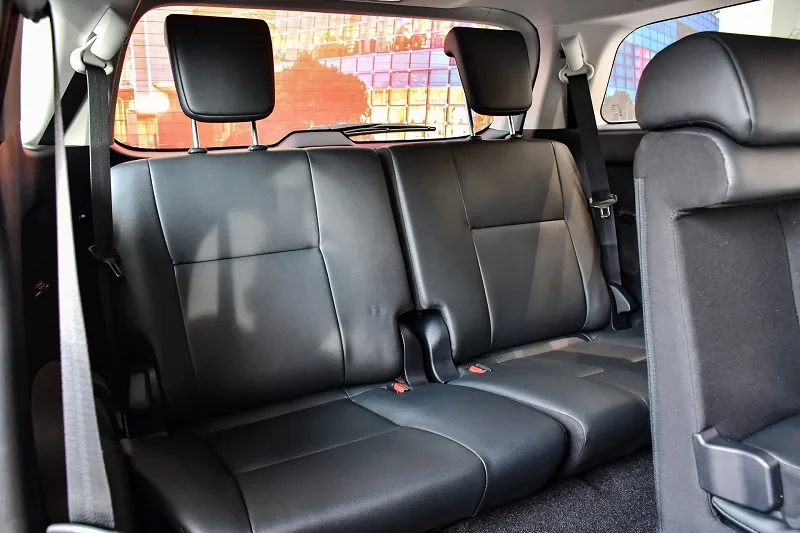 noi that toyota fortuner 05