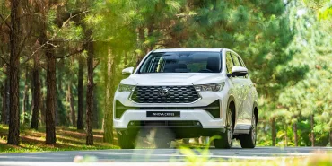 Toyota Innova Cross 2026: Giá lăn bánh, Thông tin Xe & Ưu đãi tháng 01/2026