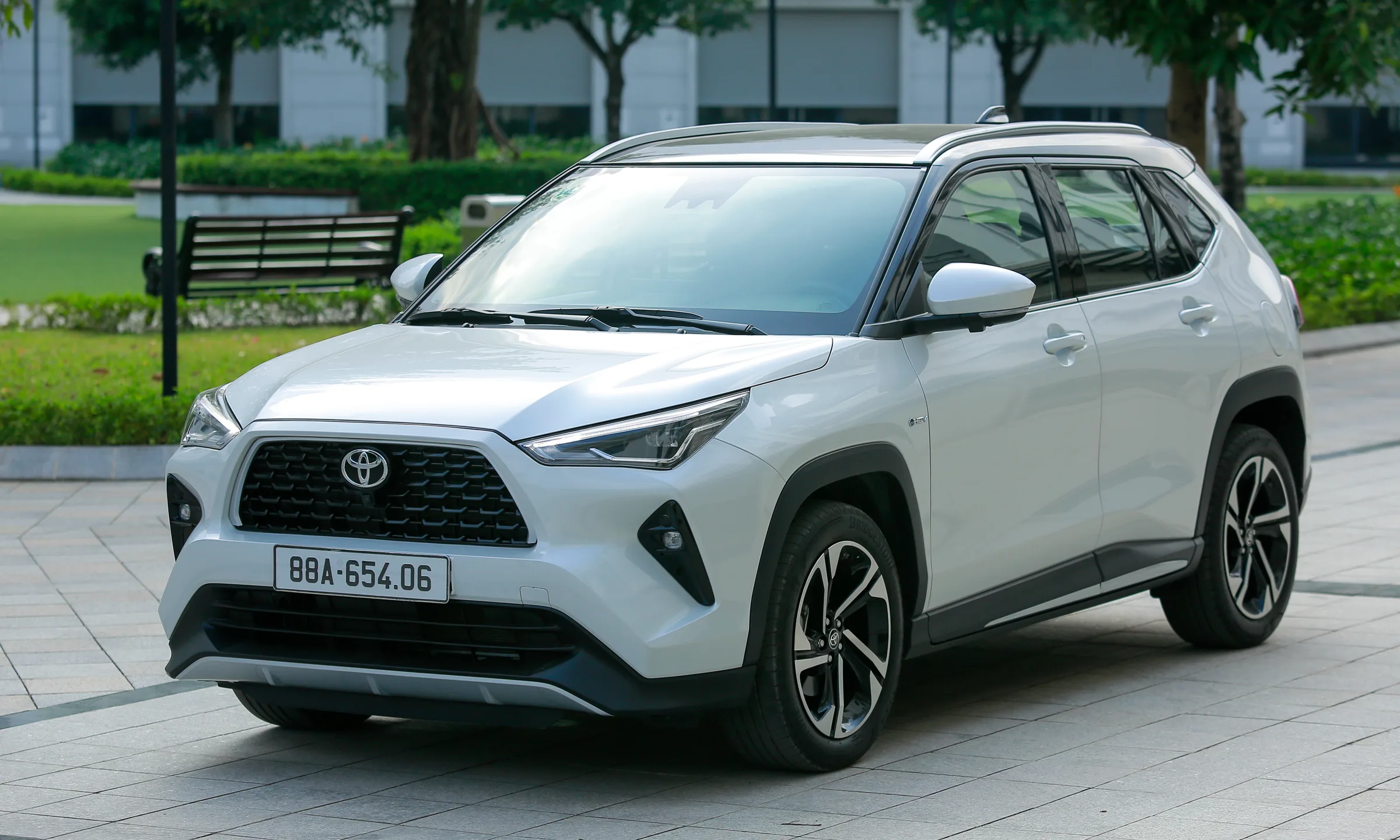 Toyota Yaris Cross 2026: Giá lăn bánh, Thông tin Xe & Ưu đãi tháng 5/2026 - Ảnh 2