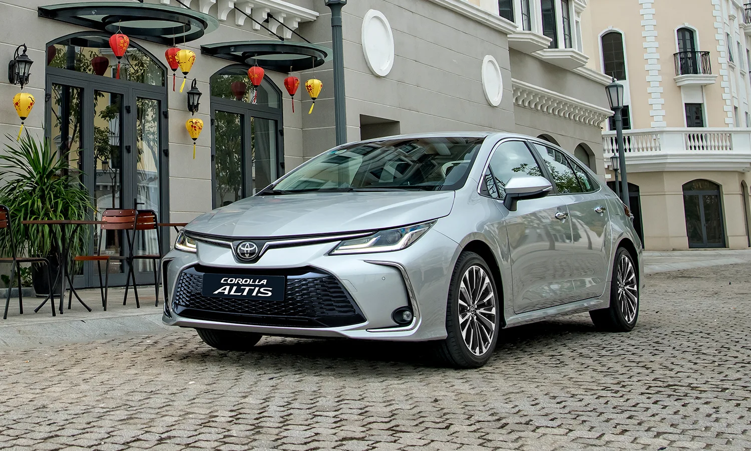 Toyota Corolla Altis 2026: Giá lăn bánh, Thông tin Xe & Ưu đãi tháng 05/2026