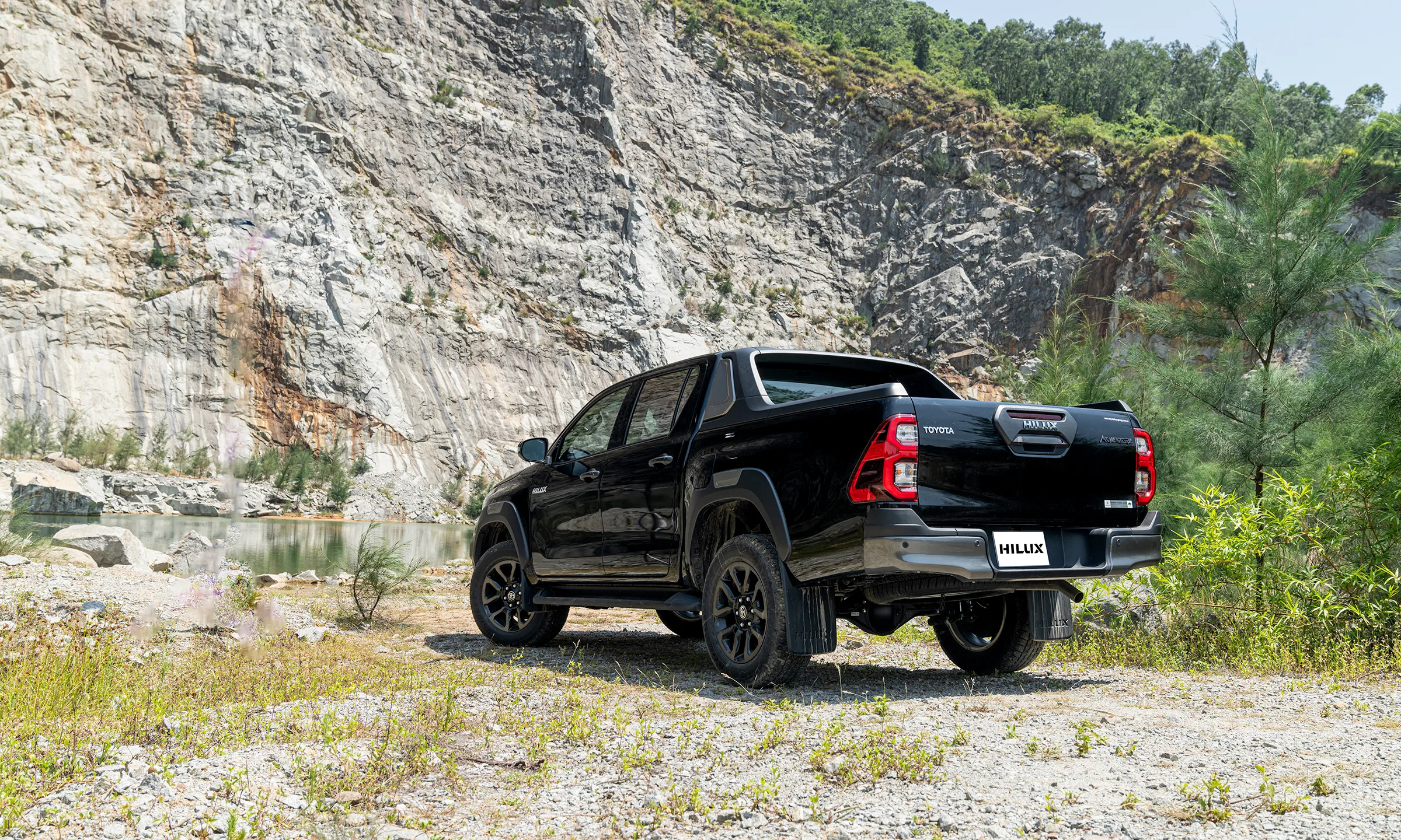 Toyota Hilux 2026: Giá lăn bánh, Thông tin Xe & Ưu đãi tháng 5/2026 - Ảnh 8