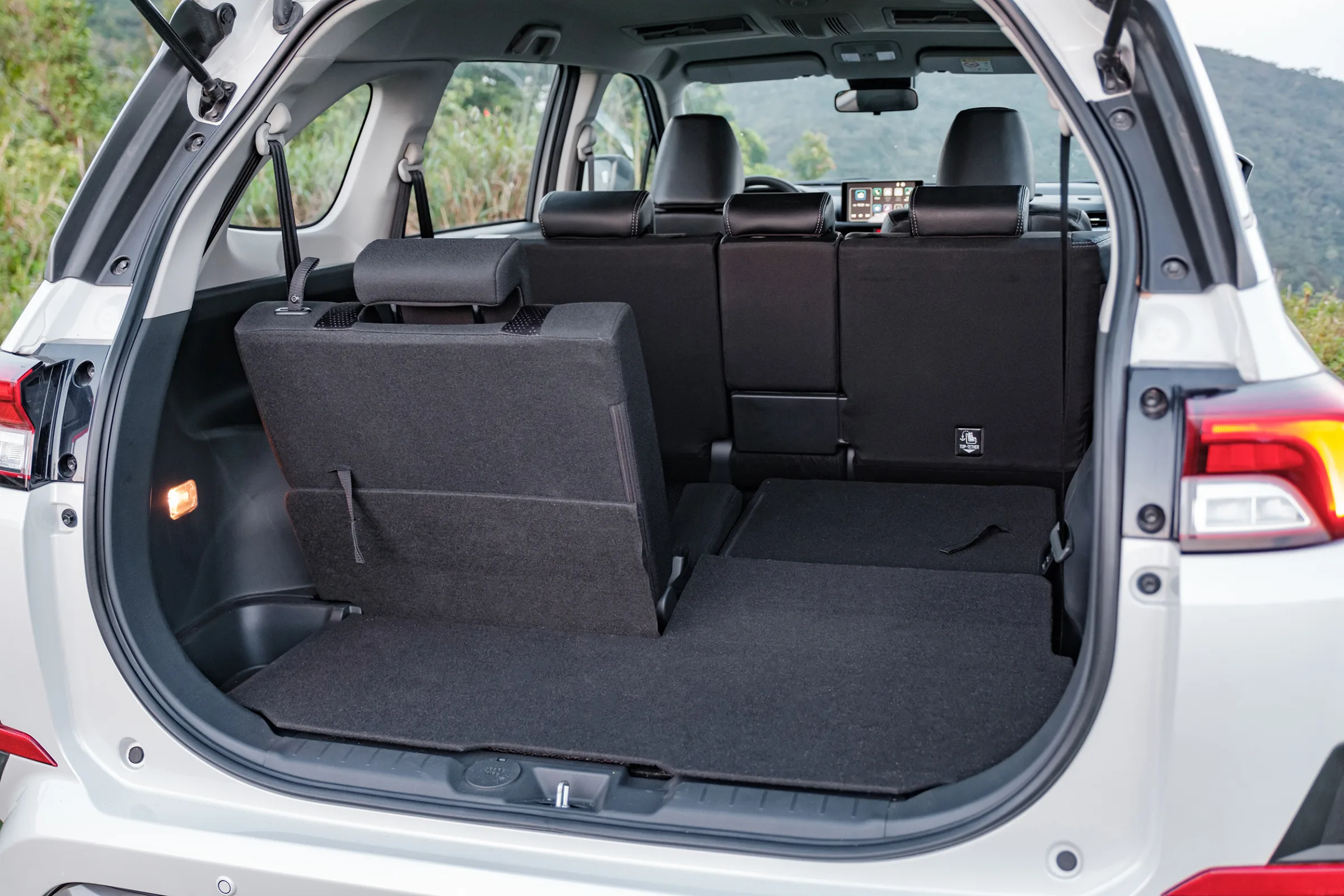 Toyota Veloz Cross: Bảng giá lăn bánh, Thông tin Xe & Ưu đãi tháng 2026 - Ảnh 24